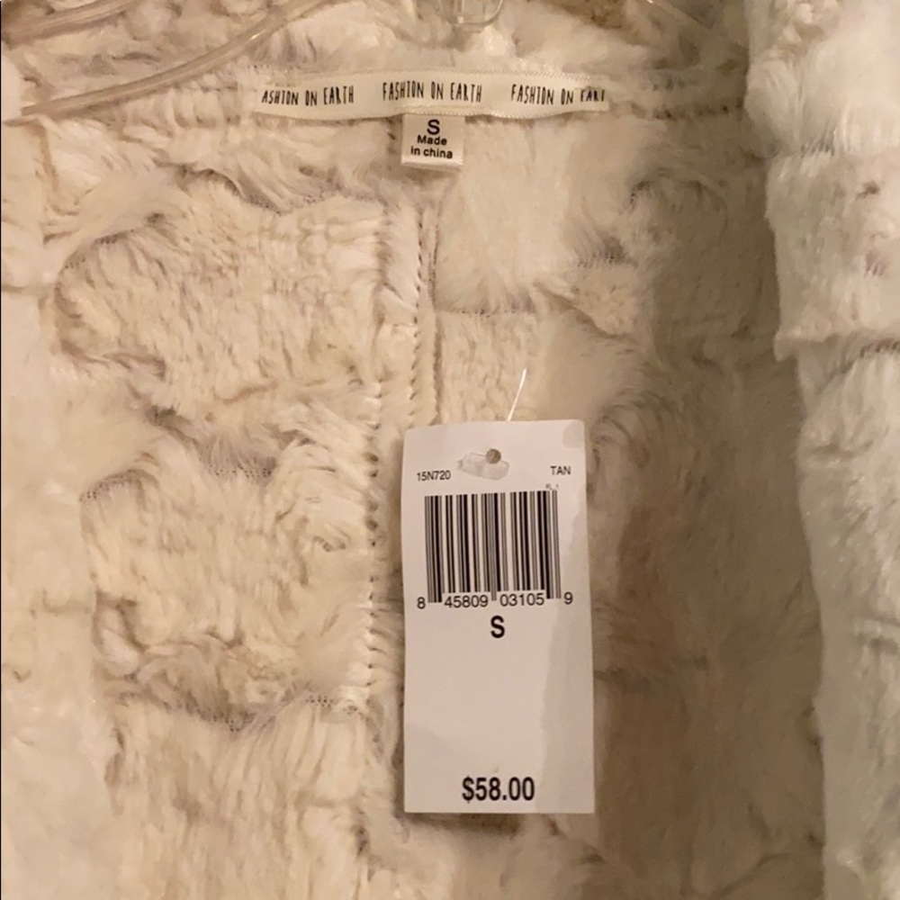 Fur Vest - Picture 2 of 6